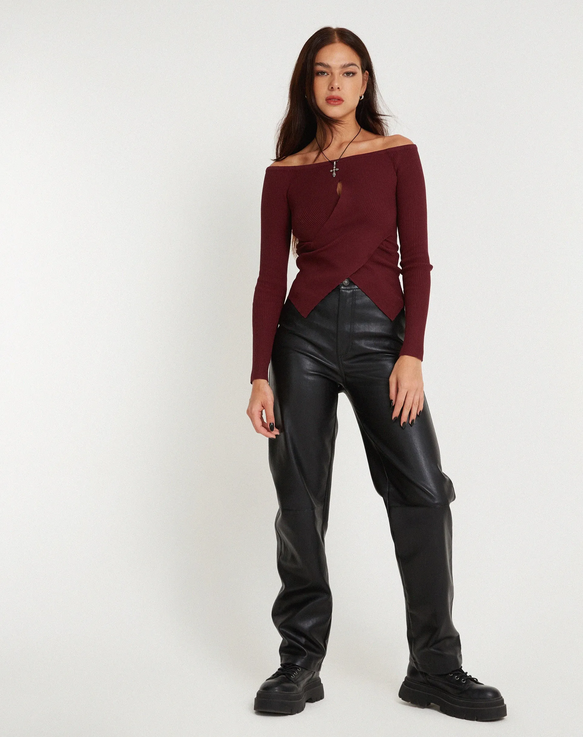 Amandari Bardot Long Sleeve Top in Marron