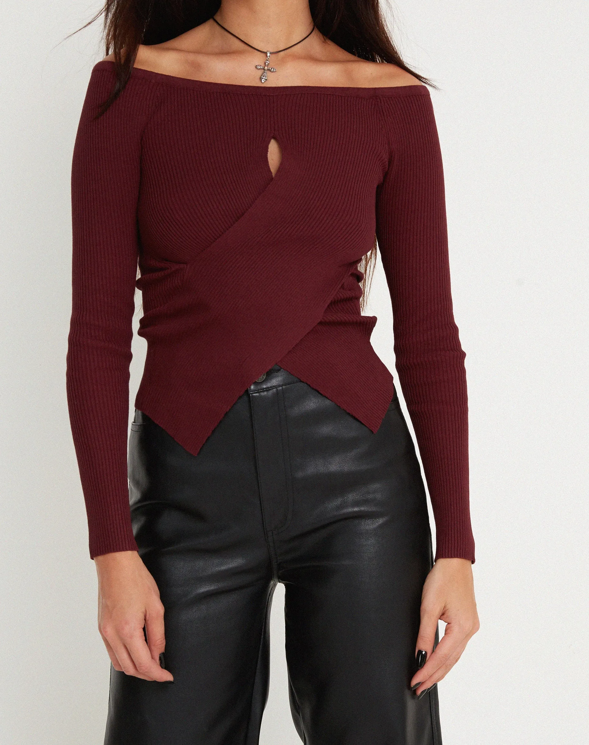 Amandari Bardot Long Sleeve Top in Marron