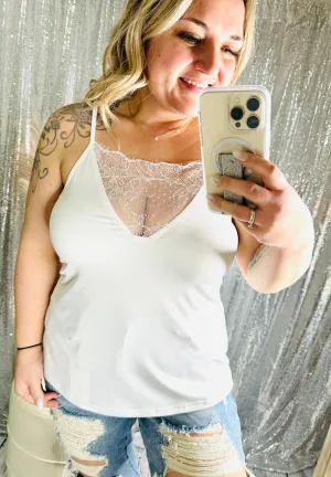 ANDTHEWHY Los Angeles - White Lace Front Tank