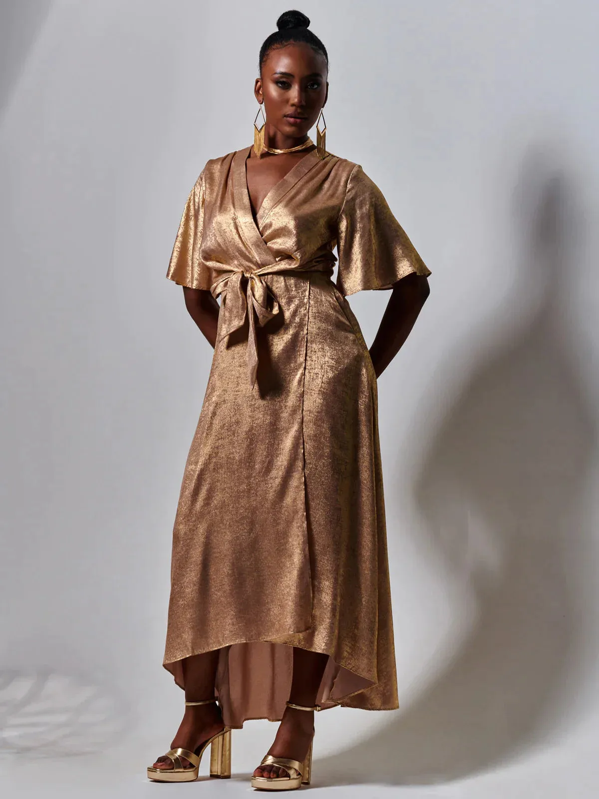 METALLIC EFFECT WRAP MAXI DRESS (GOLD) CURVE