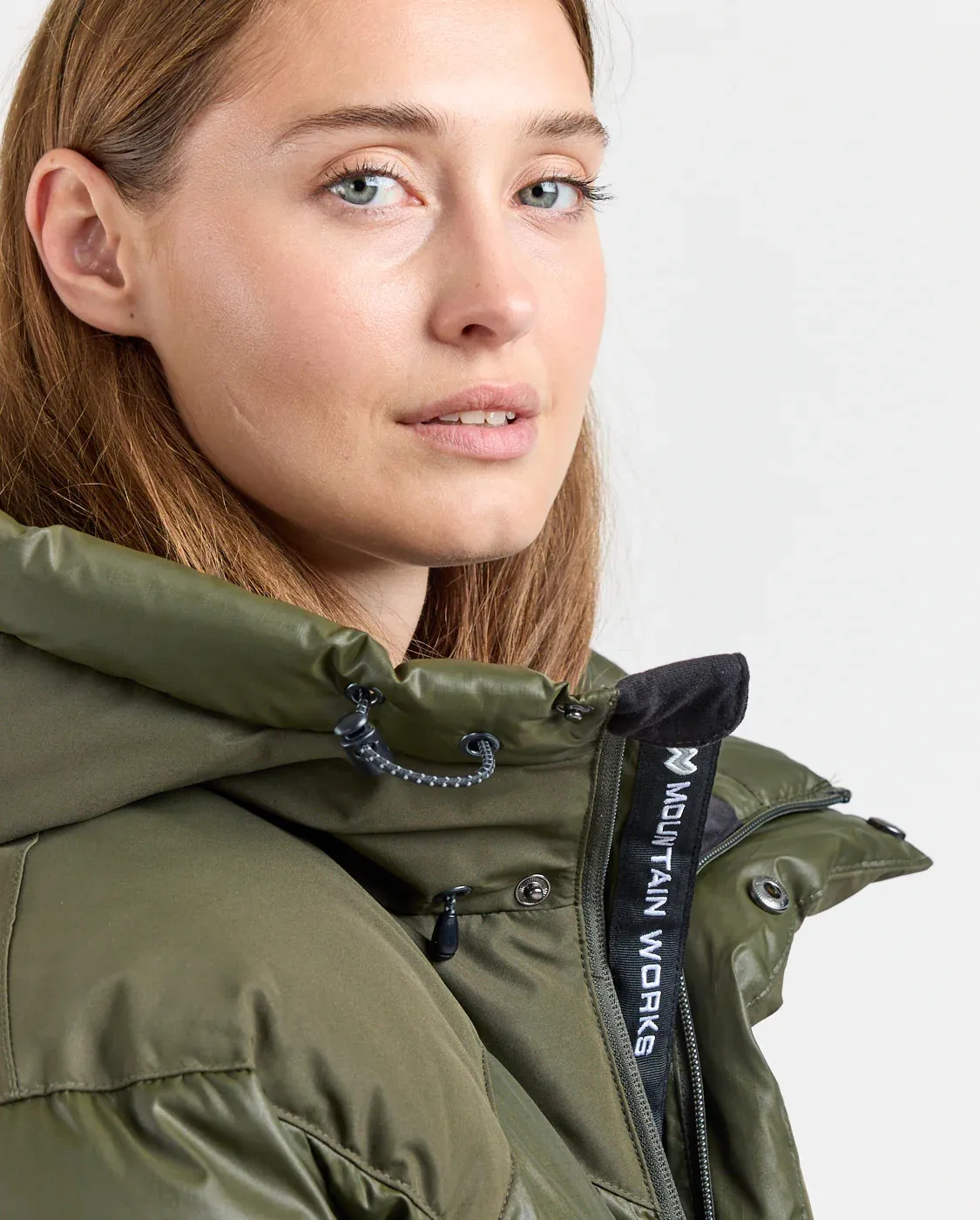 Mountain Works Unisex Fatboy Down Parka 3.0 Military | Buy Mountain Works Unisex Fatboy Down Parka 3.0 Military here | Outnorth