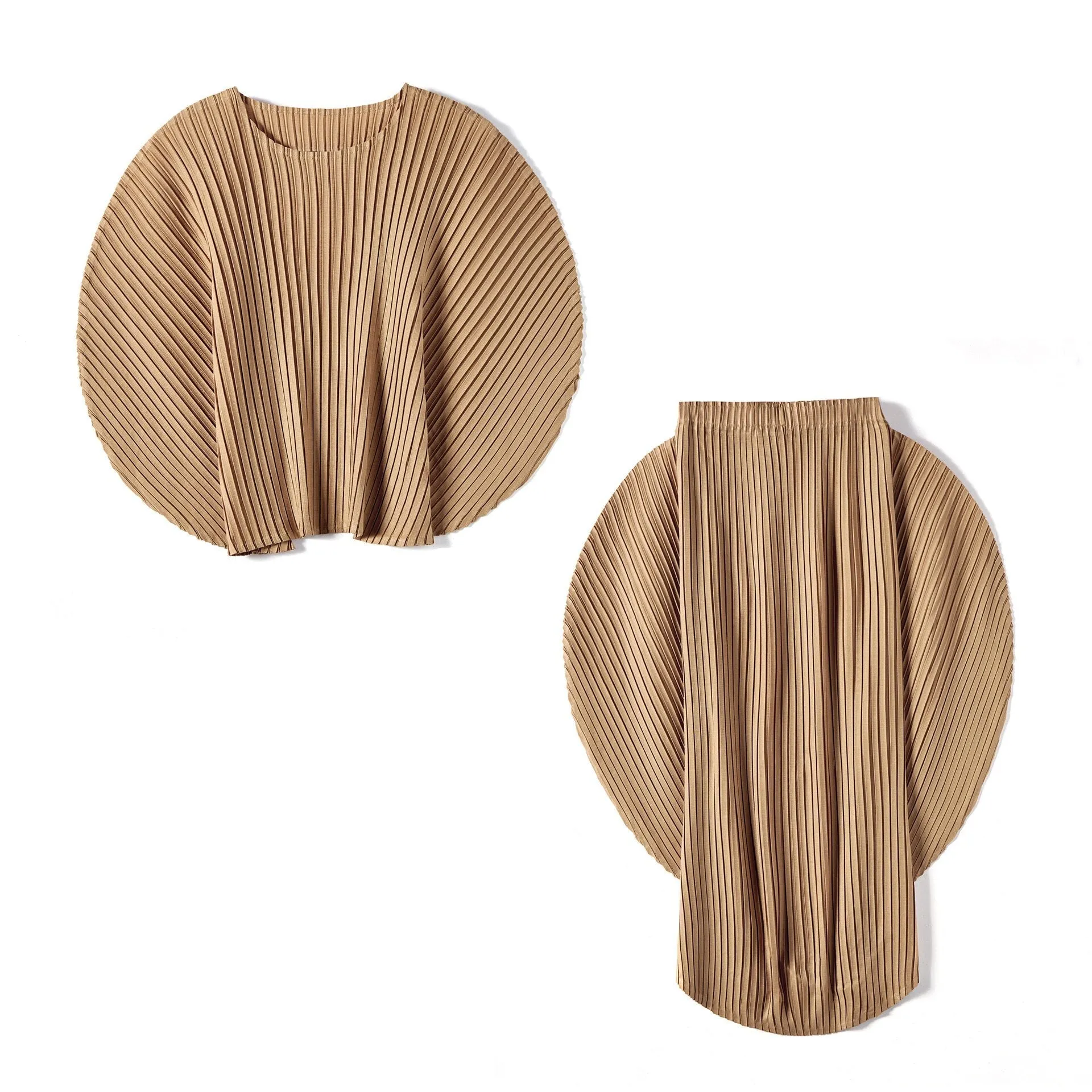 Pre Order:  Circle Up Pleated Set