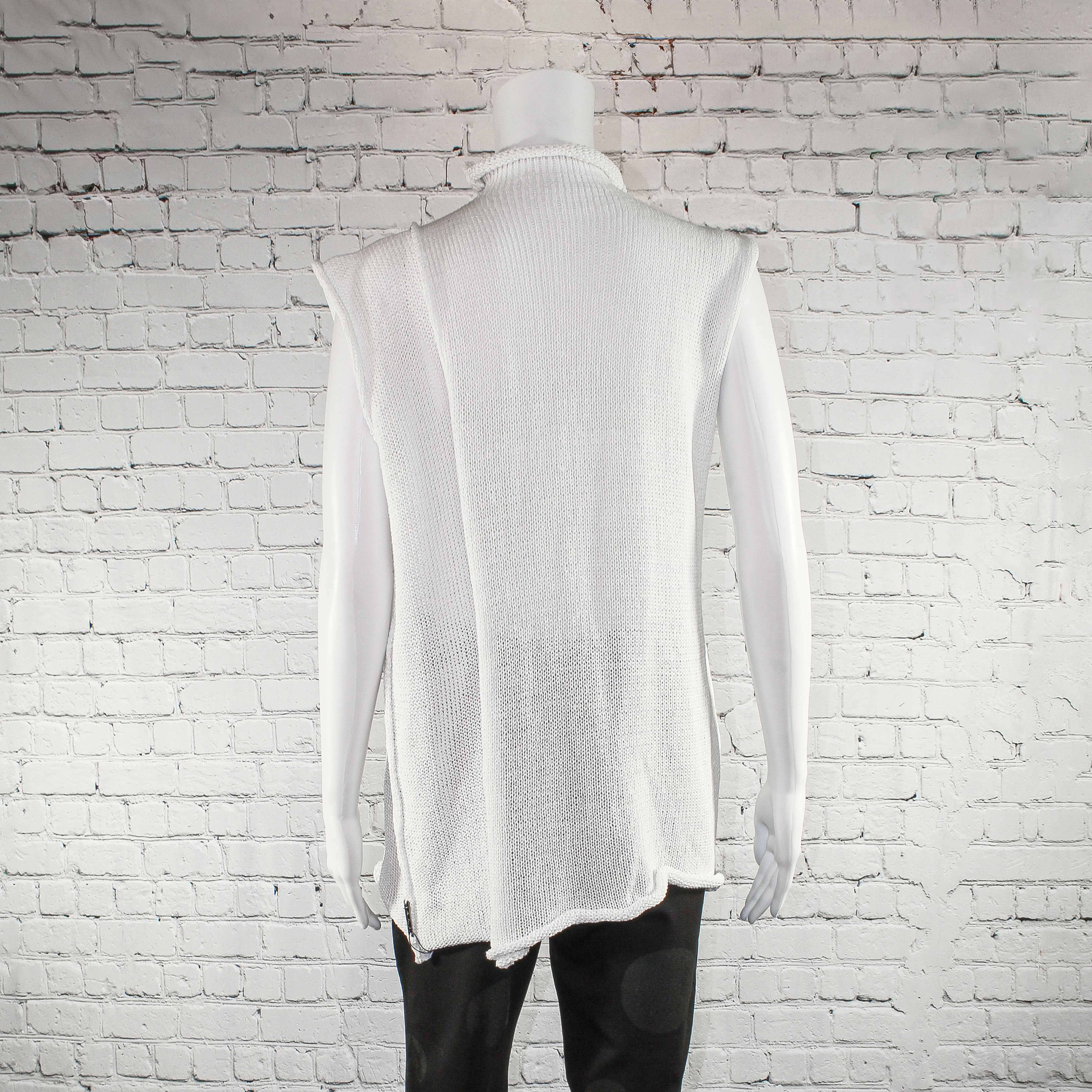 SALE! Ellen Sleeveless Top in White with Bear by Paper Temples